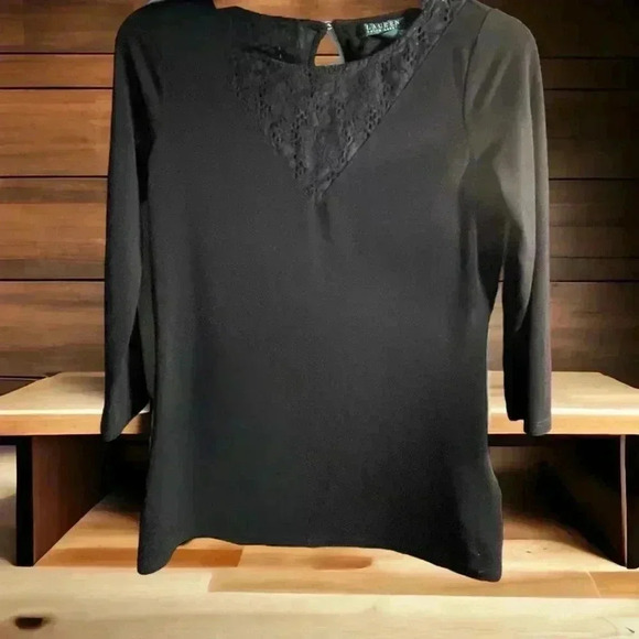 Lauren Ralph Lauren women’s XS black top with lace accents. Back button closure - Picture 2 of 6